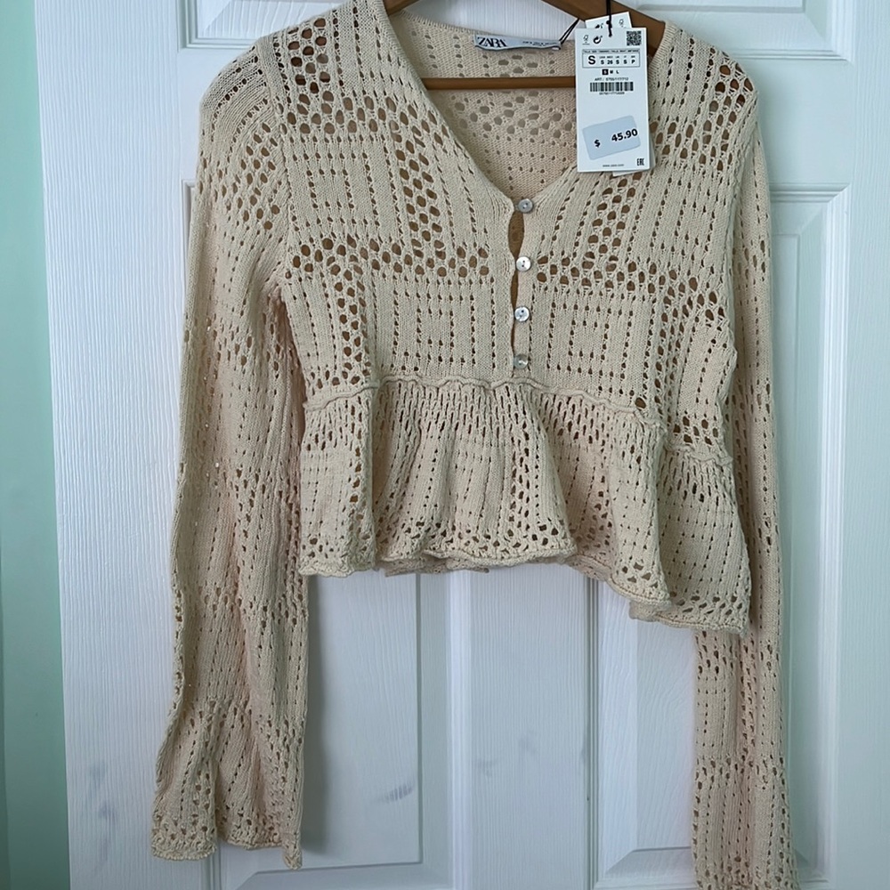 Zara Short Sweater cream button down NWT
